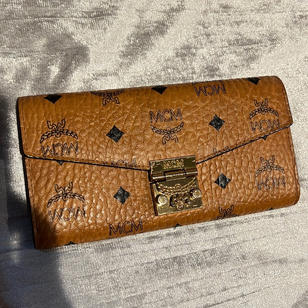 MCM Womens Wallet